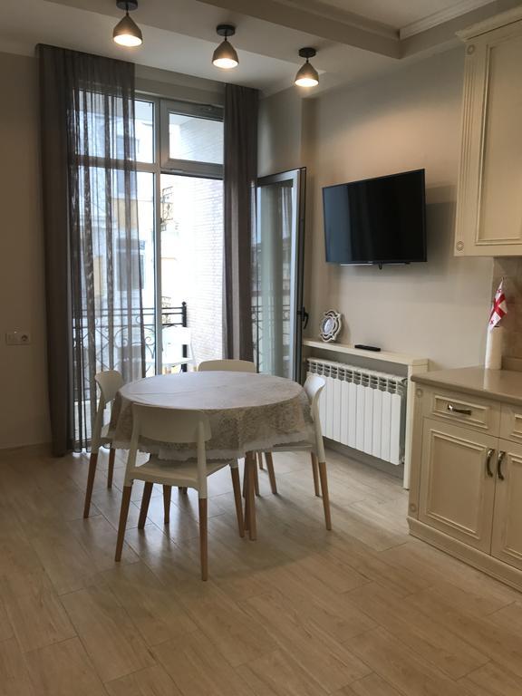 Piazza Apartment Μπατούμι Εξωτερικό φωτογραφία